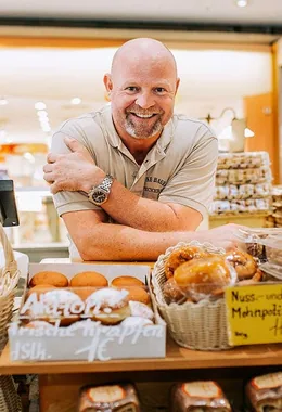 Roman von Danke Bauer