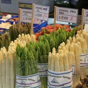 Spargel Curcuma Nudeln