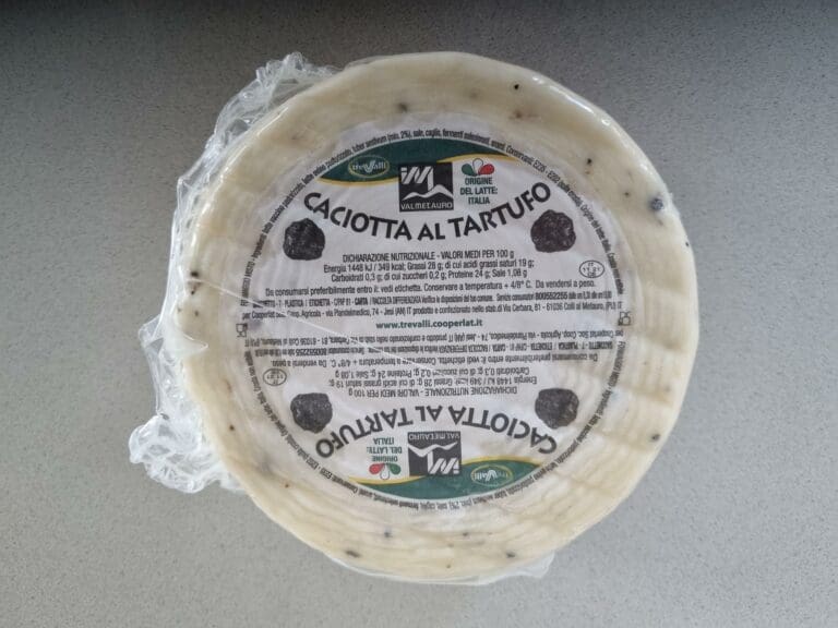 Käse CACIOTTA mit Trüffel