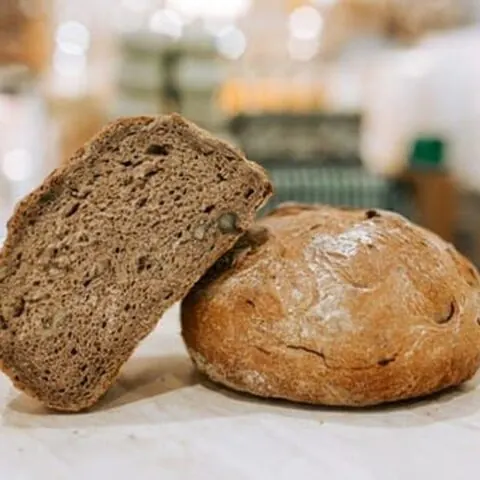 Buchweizen Brot mit Walnüssen