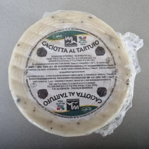 Käse CACIOTTA mit Trüffel