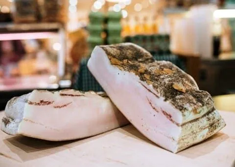 Lardo Iberico Schwein mit Kraeutern